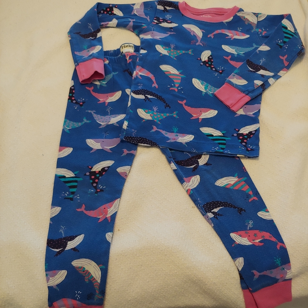Hatley size 5 whale pajamas